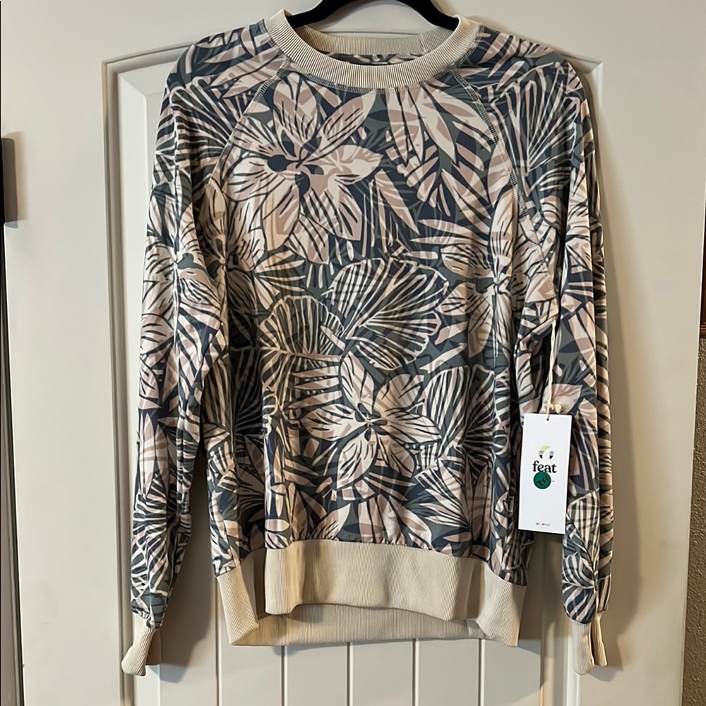 NWT Feat Tropic Crewneck